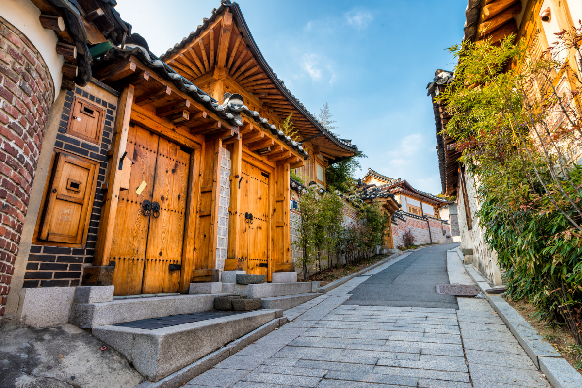 City Guide - Seoul South Korea - Bukchon Hanok Village